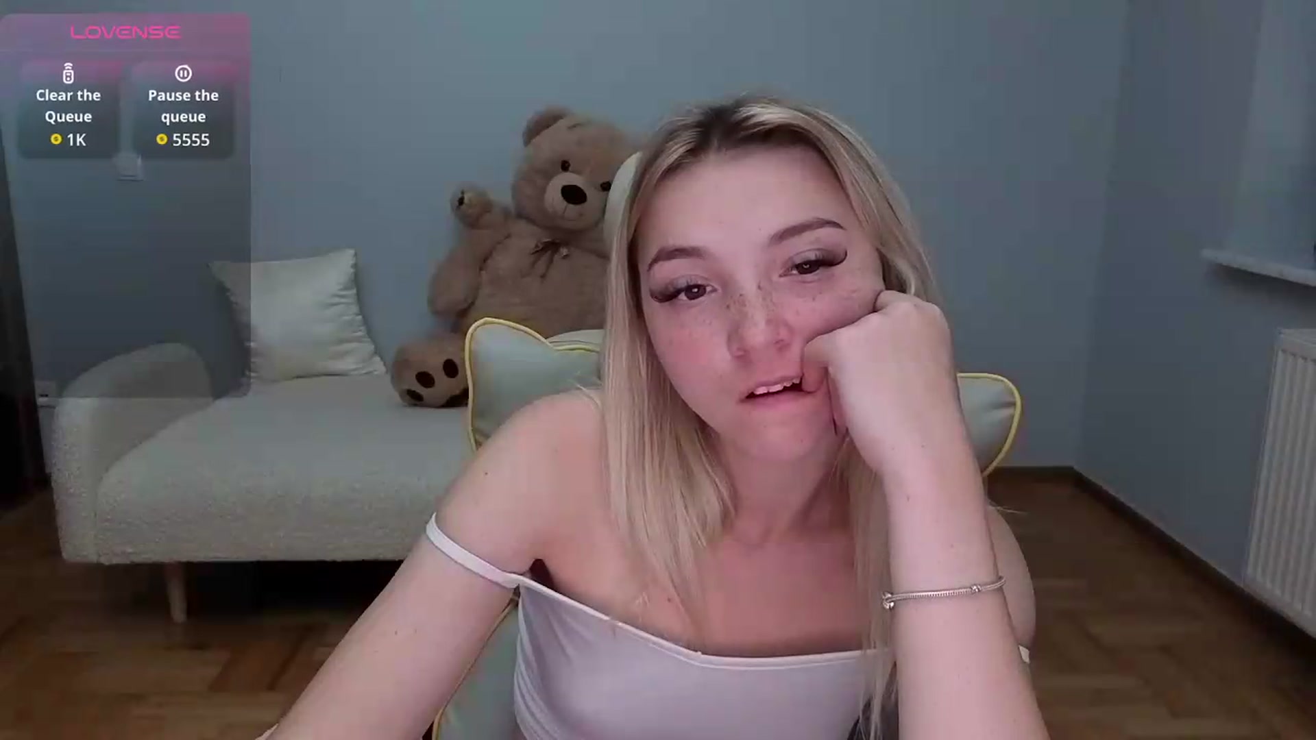 Gallery image thumbnail from Daisyy's myfreecams stream on, 06/14/2026, 18:30 image 3 of 20