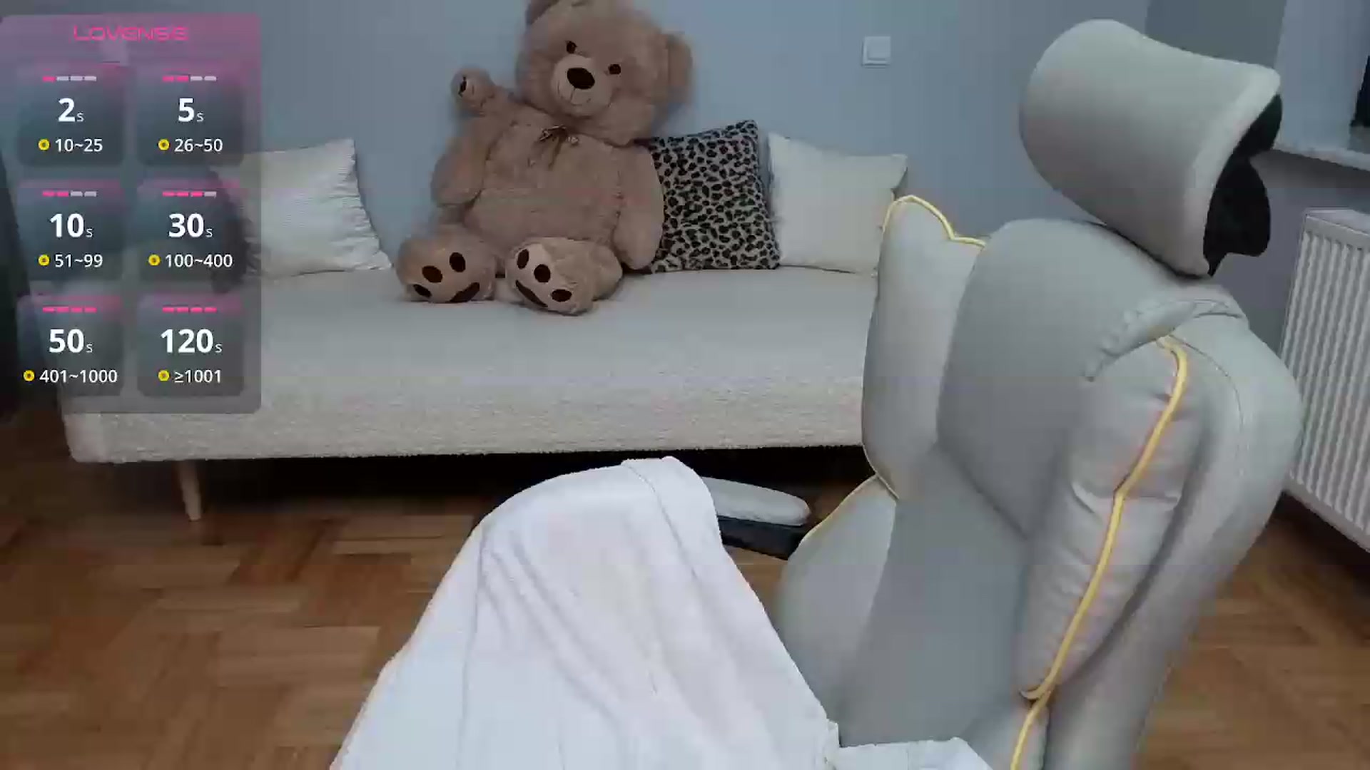 Gallery image thumbnail from Daisyy's myfreecams stream on, 06/14/2026, 20:48 image 1 of 20