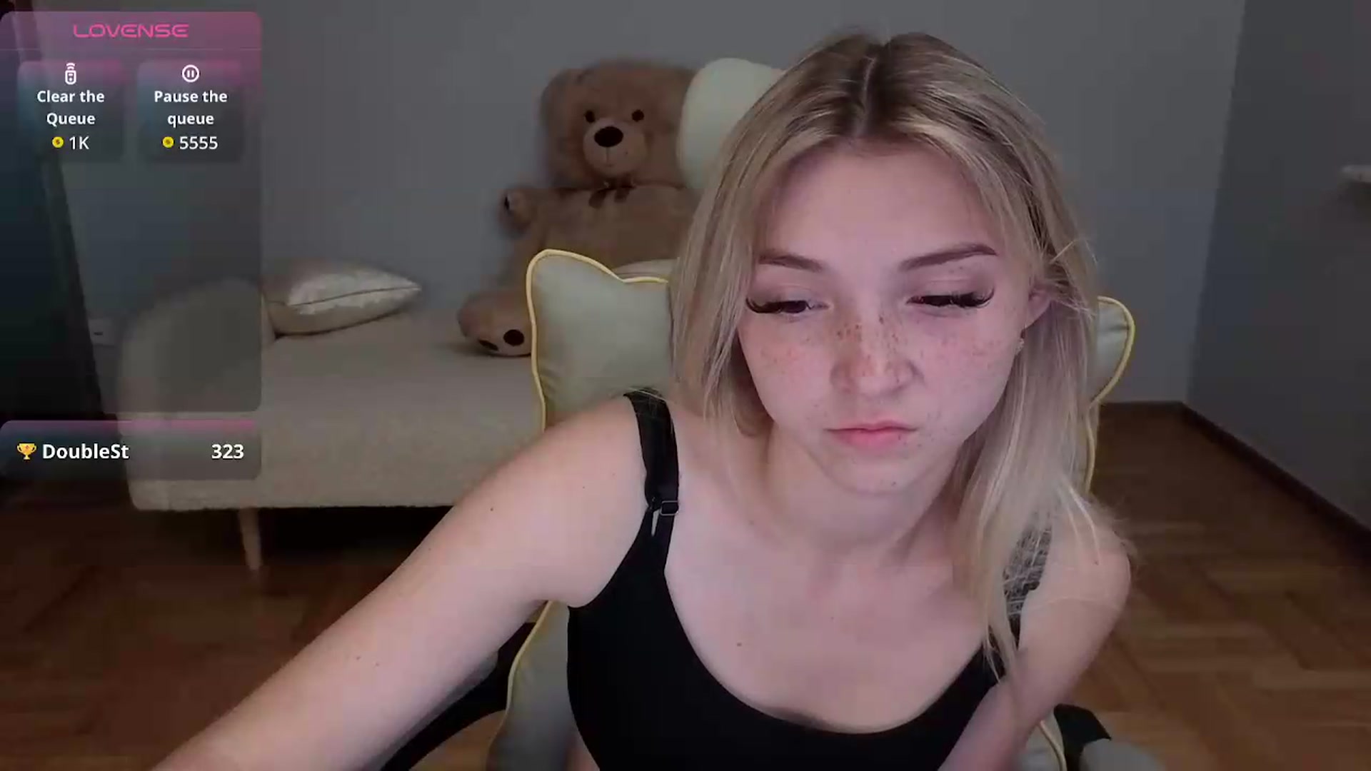 Gallery image thumbnail from Daisyy's myfreecams stream on, 06/15/2026, 15:46 image 18 of 20