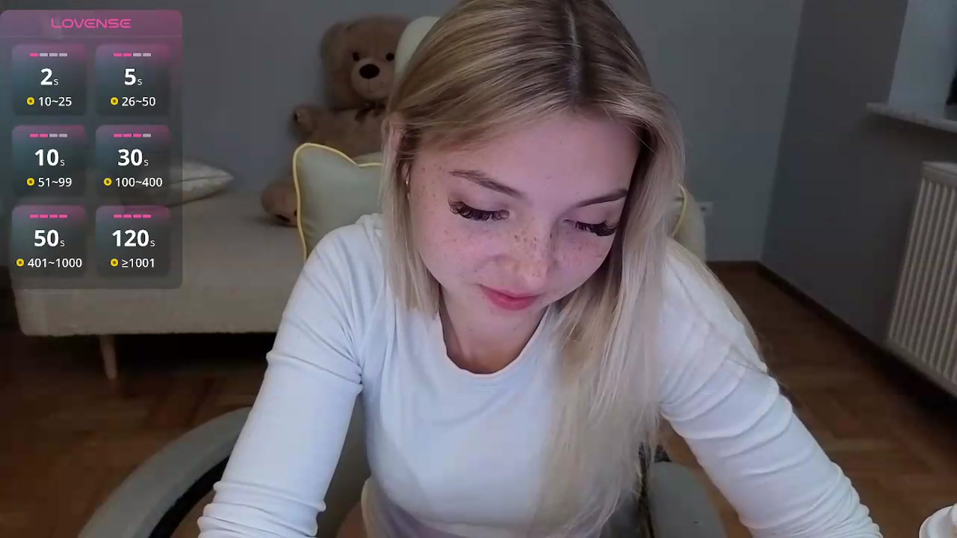 Gallery image thumbnail from Daisyy's myfreecams stream on, 06/15/2026, 17:14 image 15 of 20