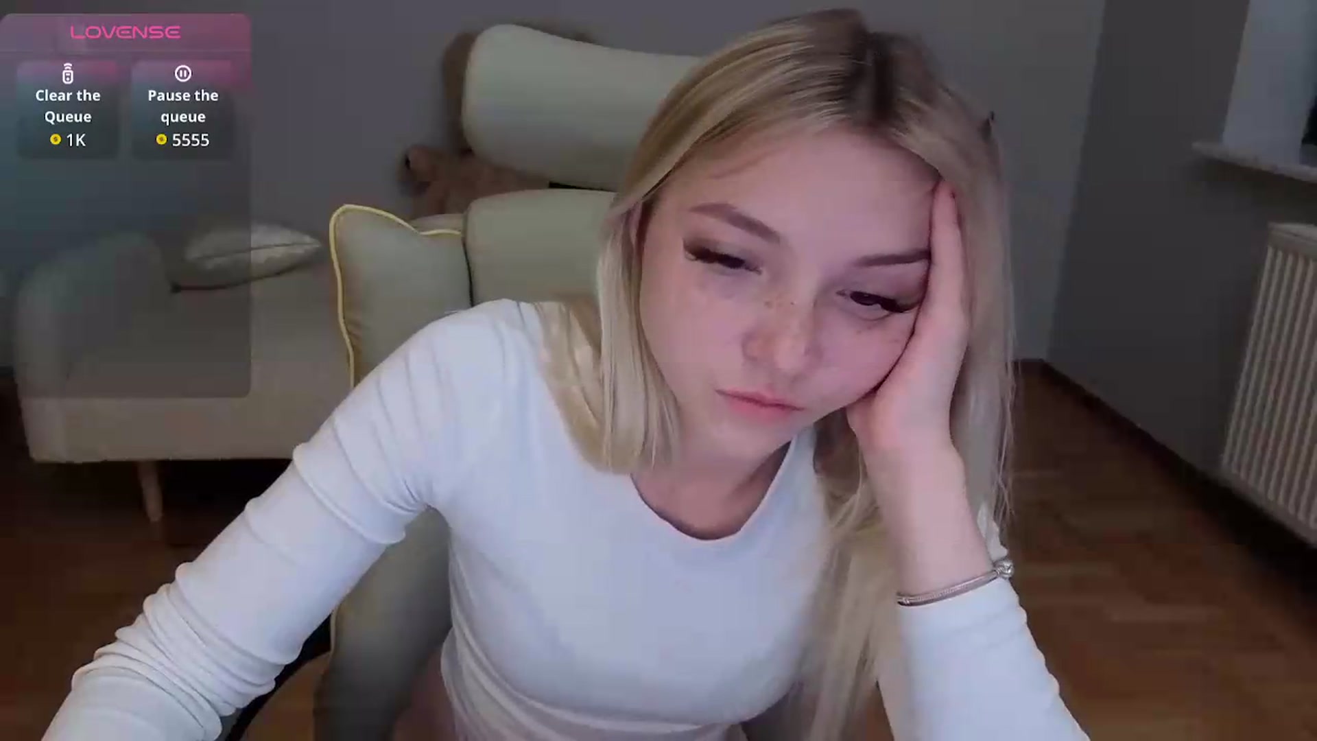 Gallery image thumbnail from Daisyy's myfreecams stream on, 06/15/2026, 17:14 image 19 of 20