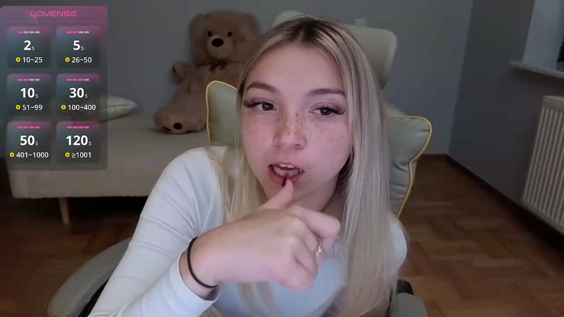 Gallery image thumbnail from Daisyy's myfreecams stream on, 06/15/2026, 17:34 image 19 of 20