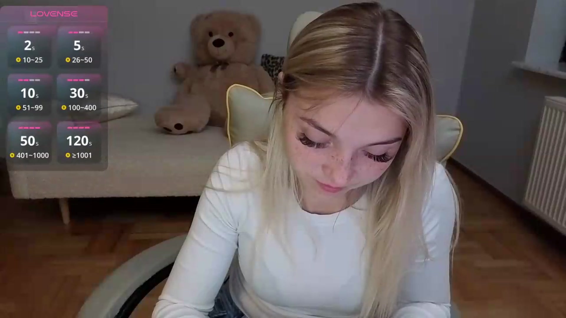 Gallery image thumbnail from Daisyy's myfreecams stream on, 06/15/2026, 19:00 image 2 of 20
