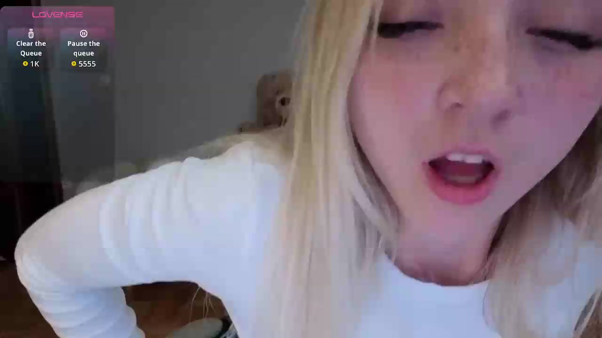 Gallery image thumbnail from Daisyy's myfreecams stream on, 06/15/2026, 21:18 image 11 of 20