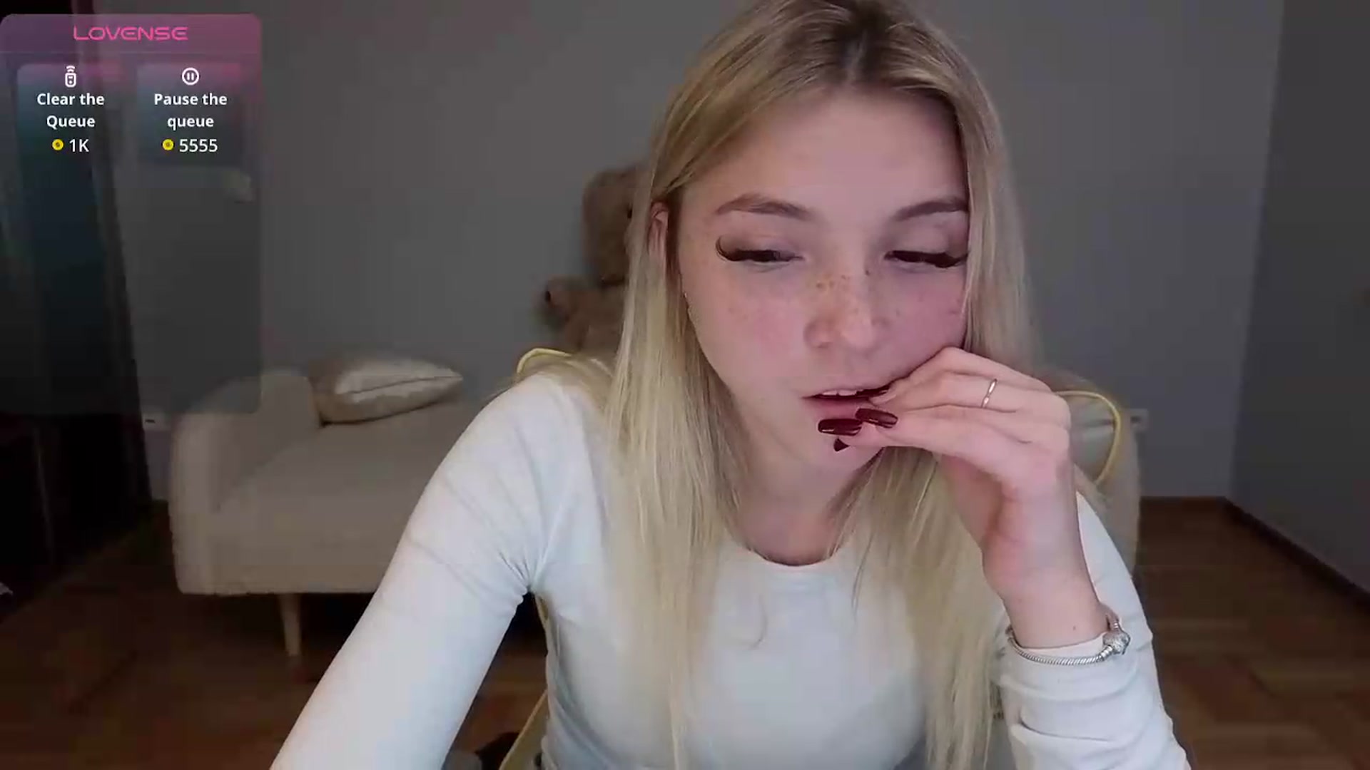Gallery image thumbnail from Daisyy's myfreecams stream on, 06/15/2026, 21:18 image 20 of 20