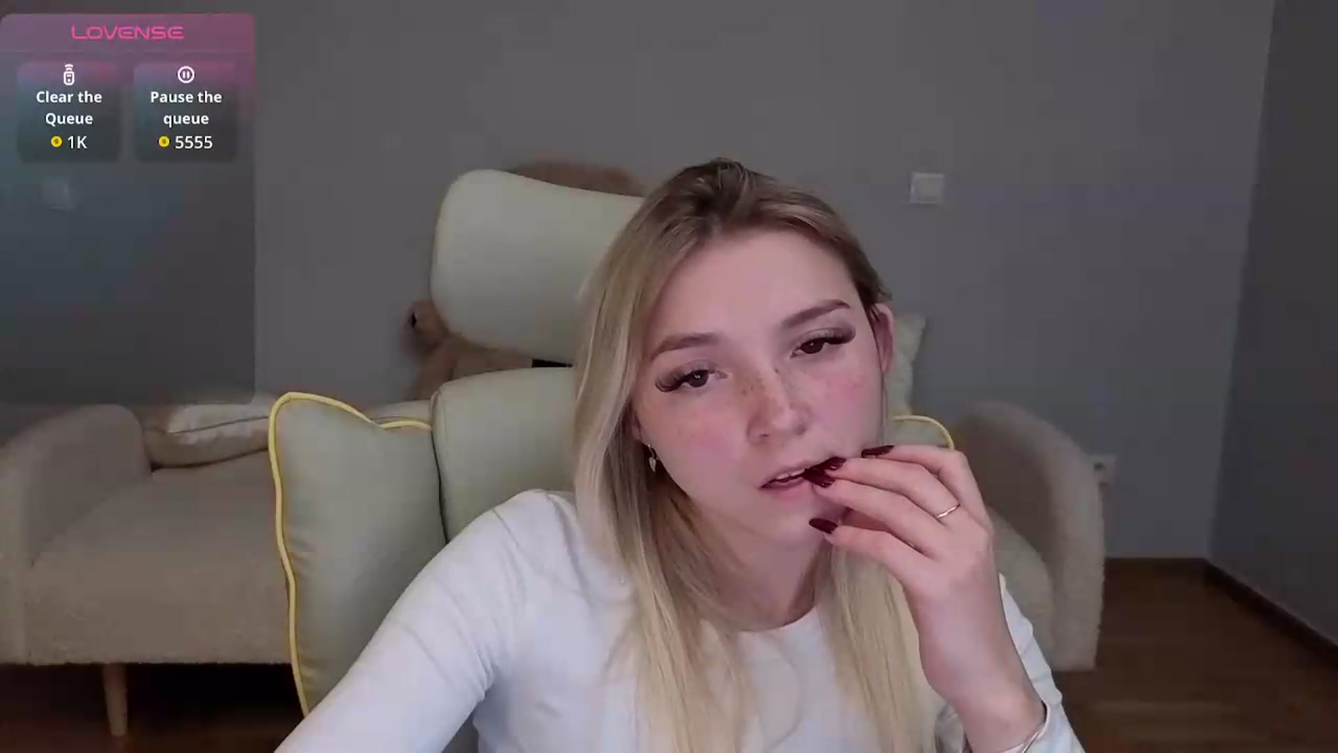 Gallery image thumbnail from Daisyy's myfreecams stream on, 06/15/2026, 22:01 image 5 of 20