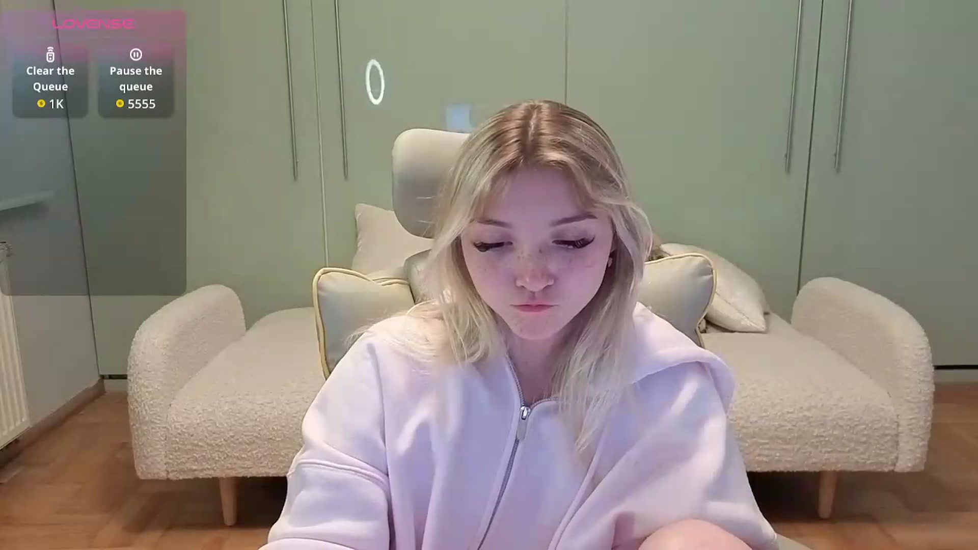Gallery image thumbnail from Daisyy's myfreecams stream on, 06/18/2026, 20:57 image 18 of 20