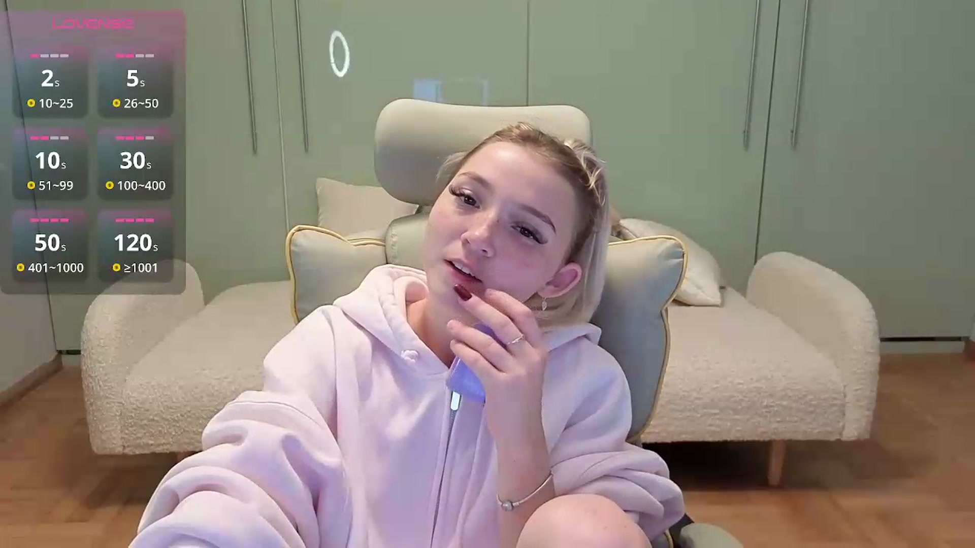 Gallery image thumbnail from Daisyy's myfreecams stream on, 06/18/2026, 22:07 image 6 of 20