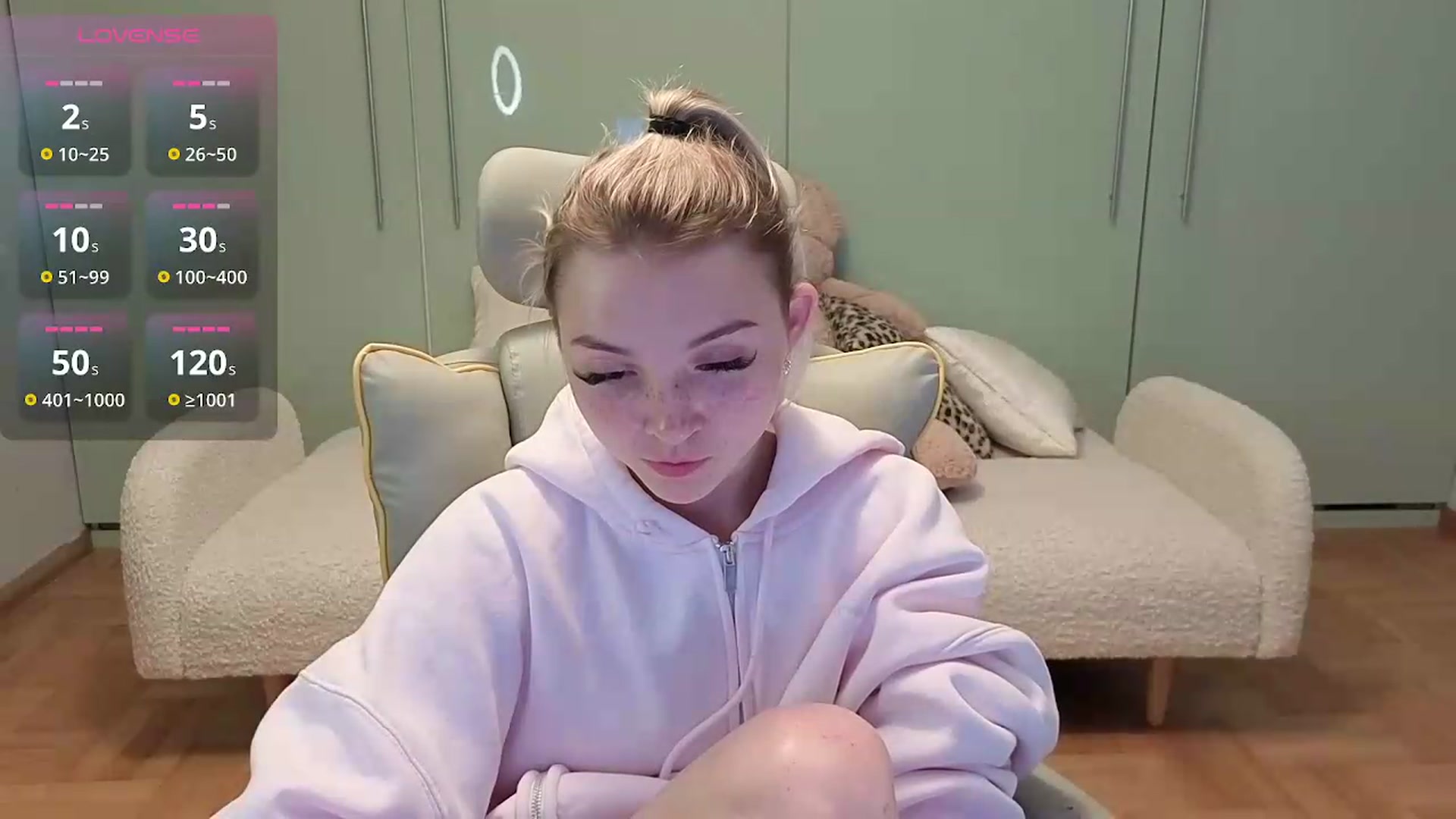 Gallery image thumbnail from Daisyy's myfreecams stream on, 06/18/2026, 22:07 image 15 of 20