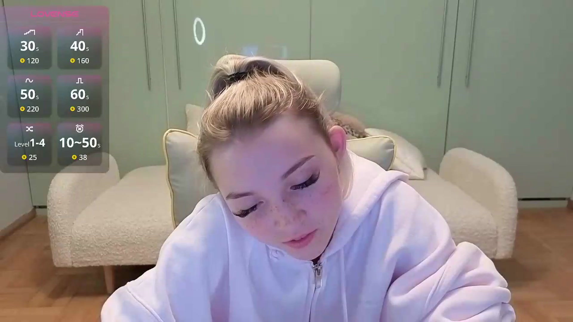Gallery image thumbnail from Daisyy's myfreecams stream on, 06/18/2026, 22:07 image 17 of 20