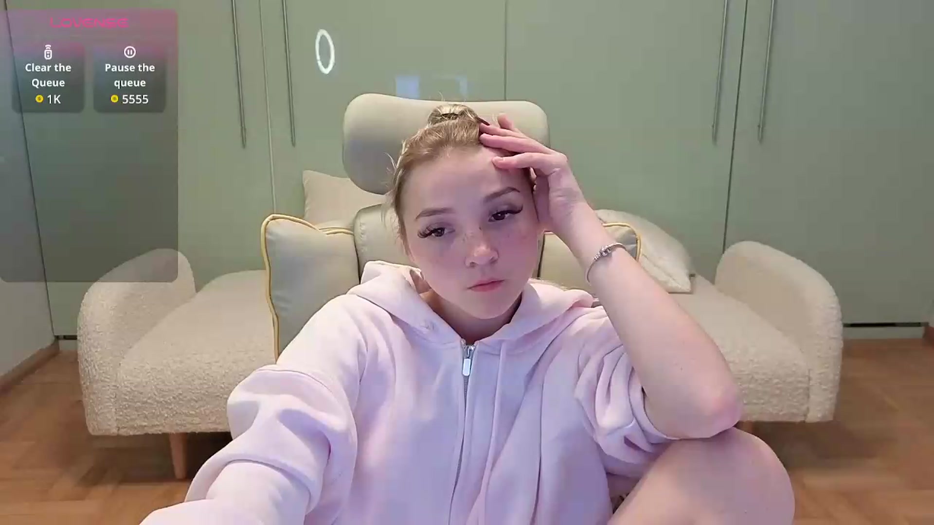 Gallery image thumbnail from Daisyy's myfreecams stream on, 06/18/2026, 22:07 image 9 of 20