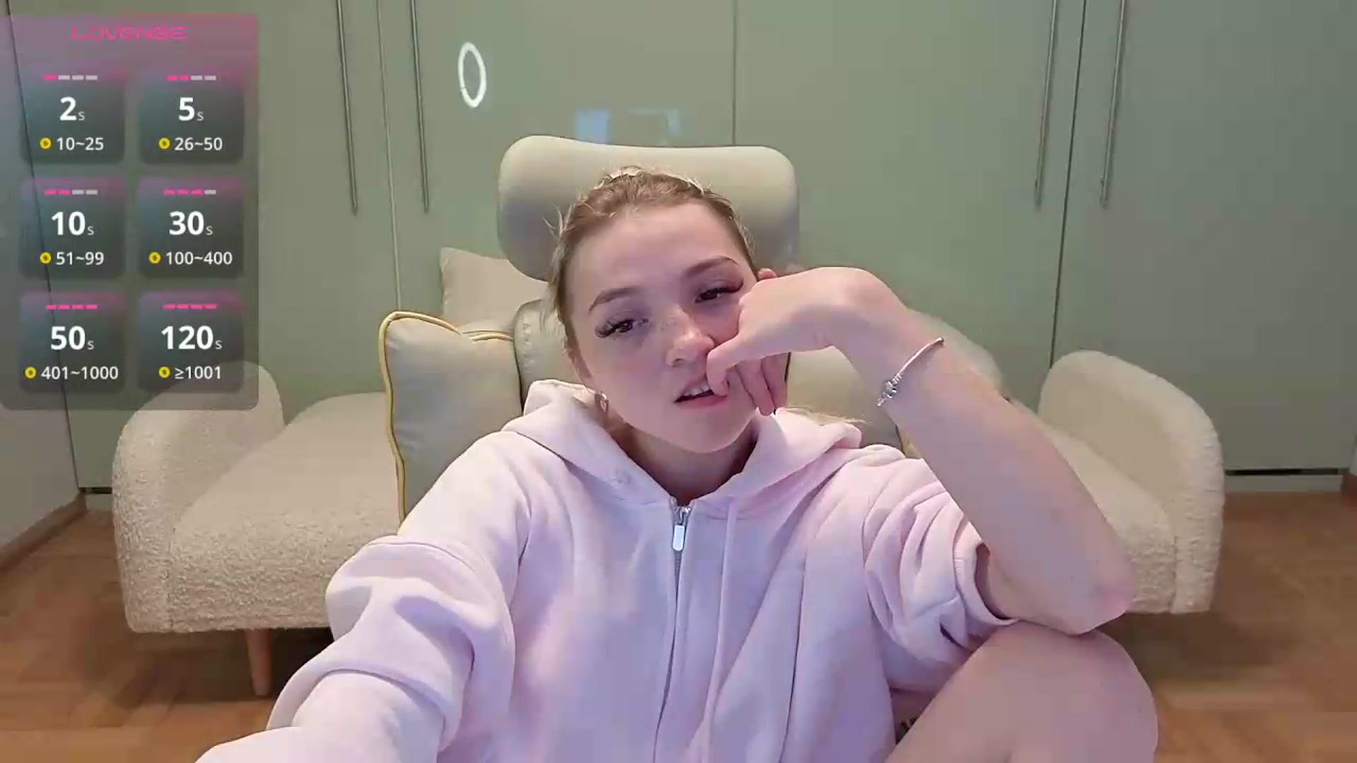Gallery image thumbnail from Daisyy's myfreecams stream on, 06/18/2026, 22:07 image 10 of 20