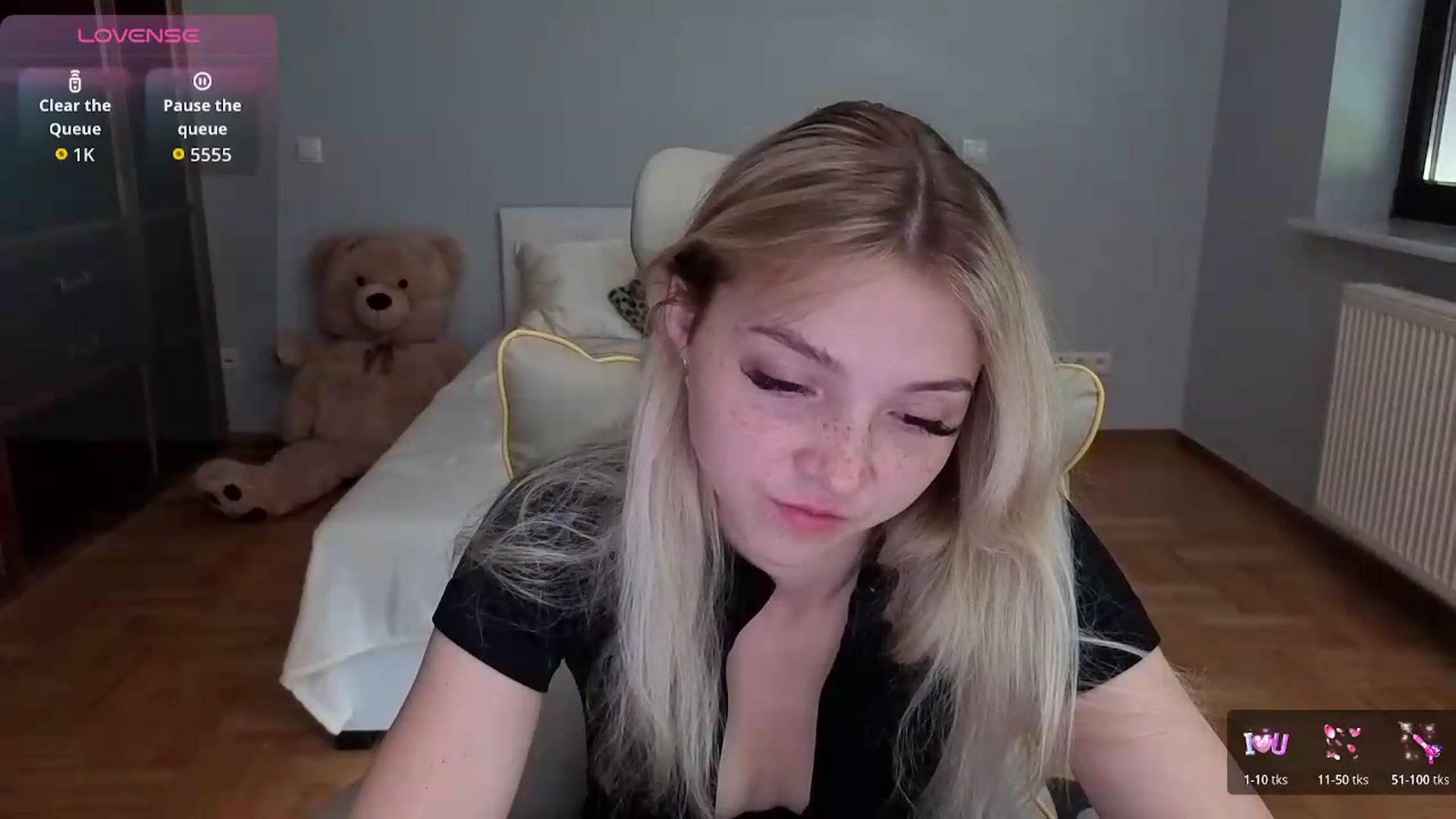 Gallery image thumbnail from Daisyy's myfreecams stream on, 06/19/2026, 11:26 image 14 of 20