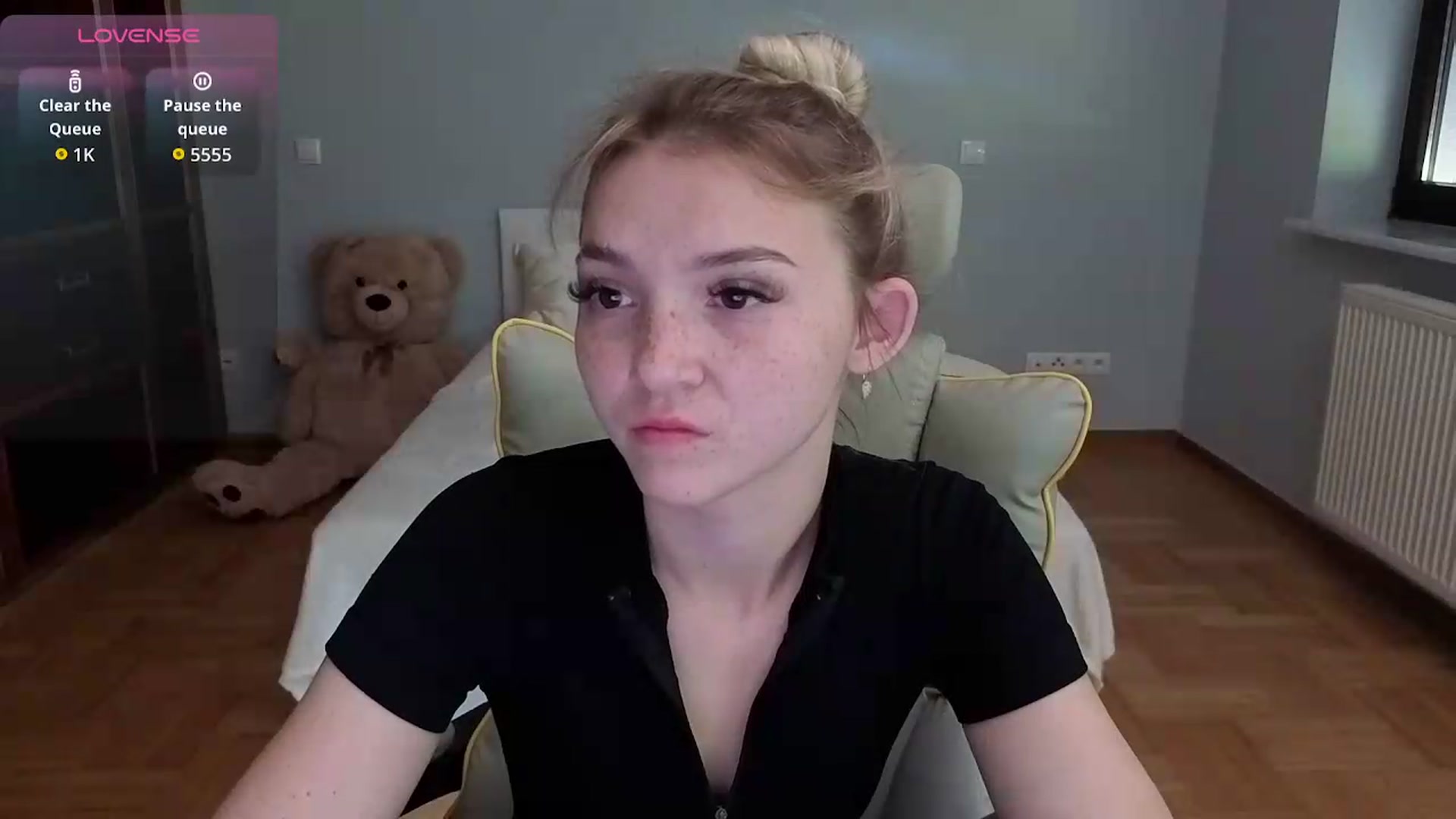 Gallery image thumbnail from Daisyy's myfreecams stream on, 06/19/2026, 11:26 image 6 of 20