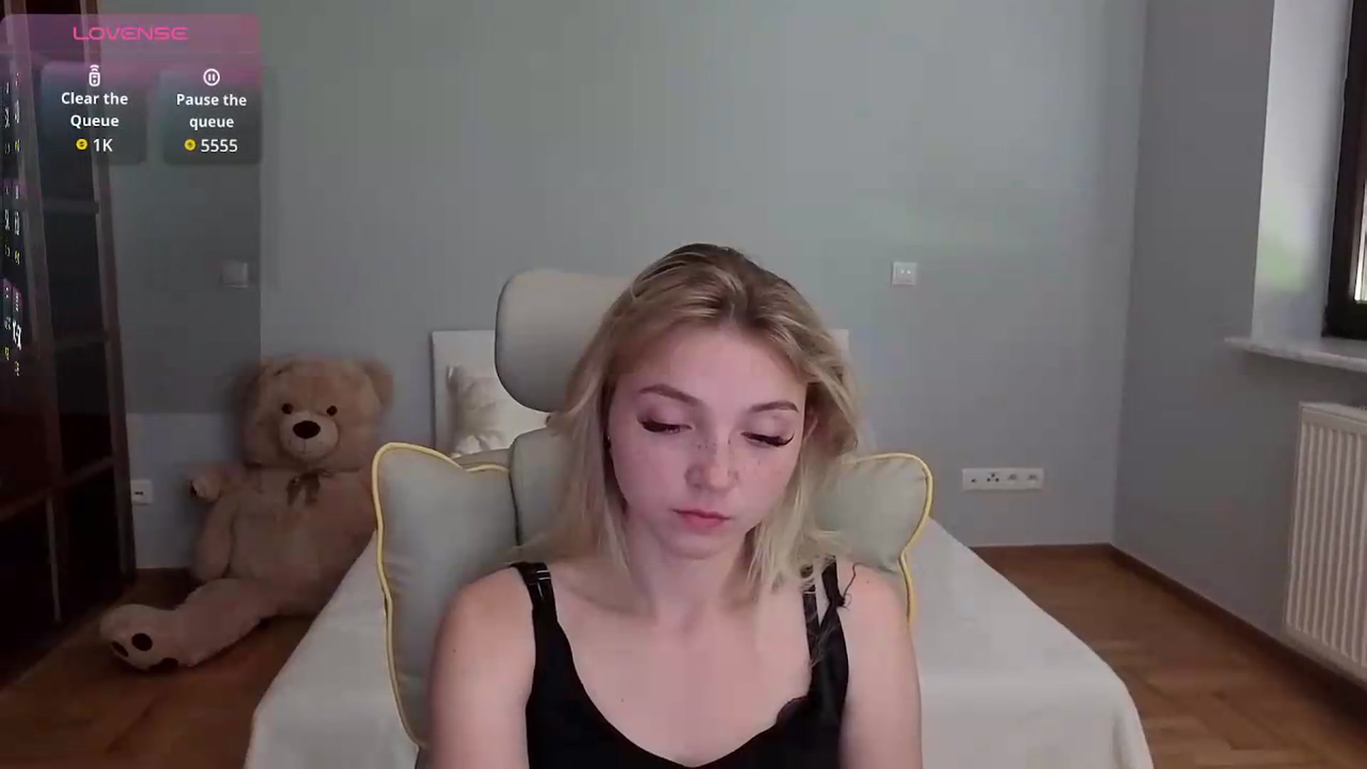 Gallery image thumbnail from Daisyy's myfreecams stream on, 06/19/2026, 13:49 image 13 of 20