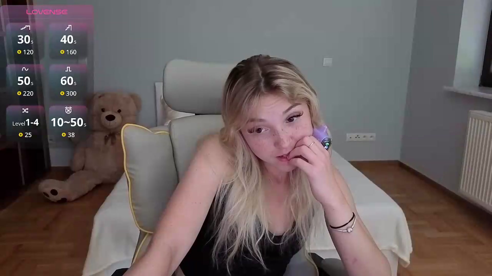 Gallery image thumbnail from Daisyy's myfreecams stream on, 06/19/2026, 15:01 image 5 of 20