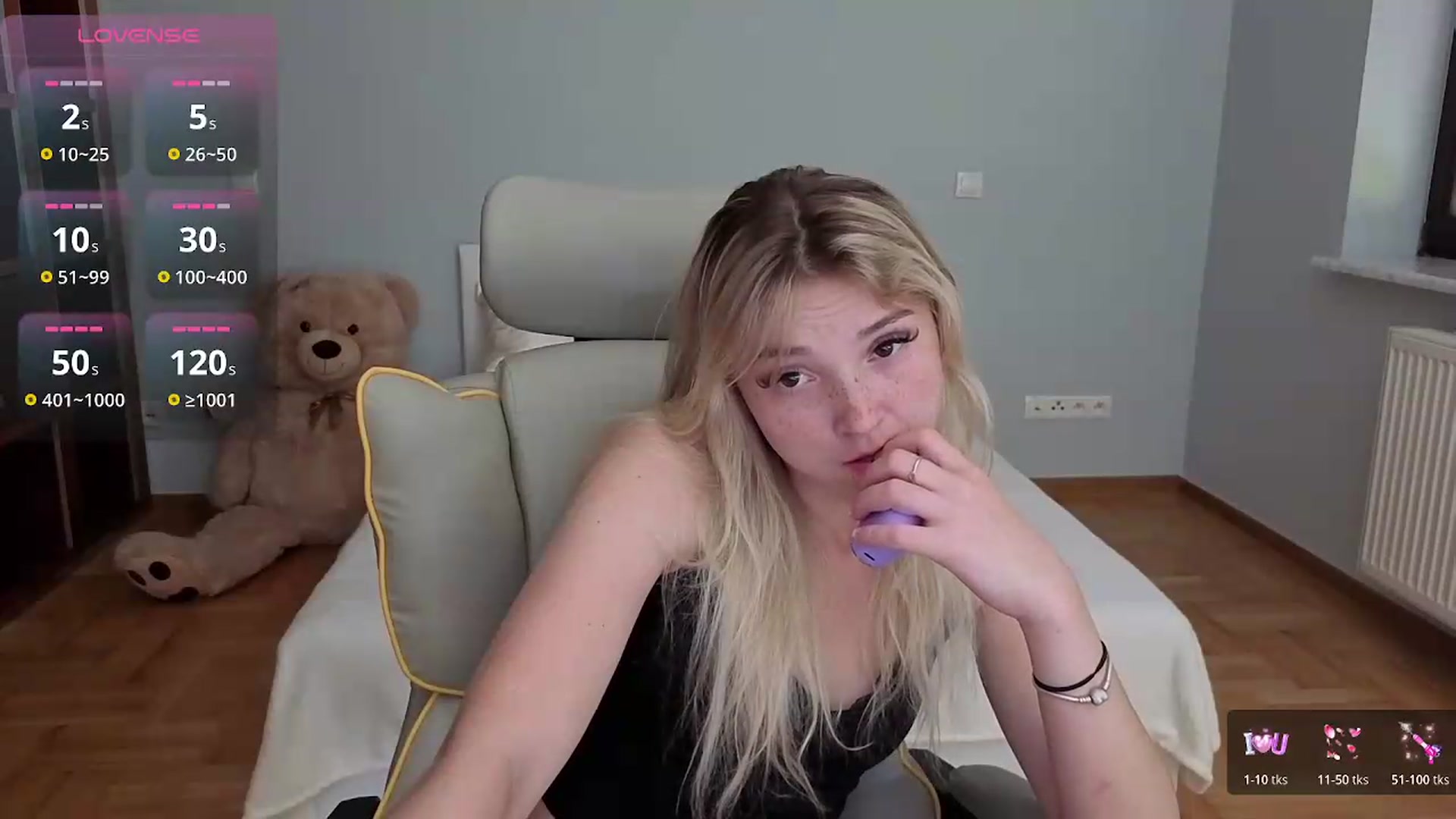 Gallery image thumbnail from Daisyy's myfreecams stream on, 06/19/2026, 15:01 image 6 of 20