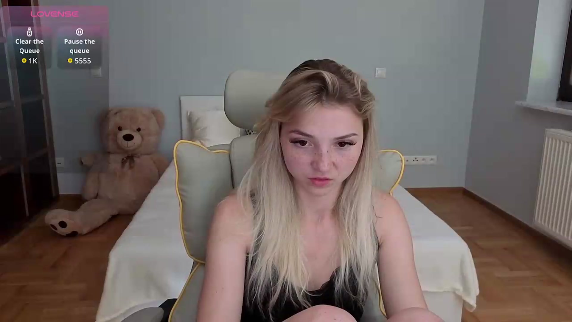 Gallery image thumbnail from Daisyy's myfreecams stream on, 06/19/2026, 15:01 image 15 of 20
