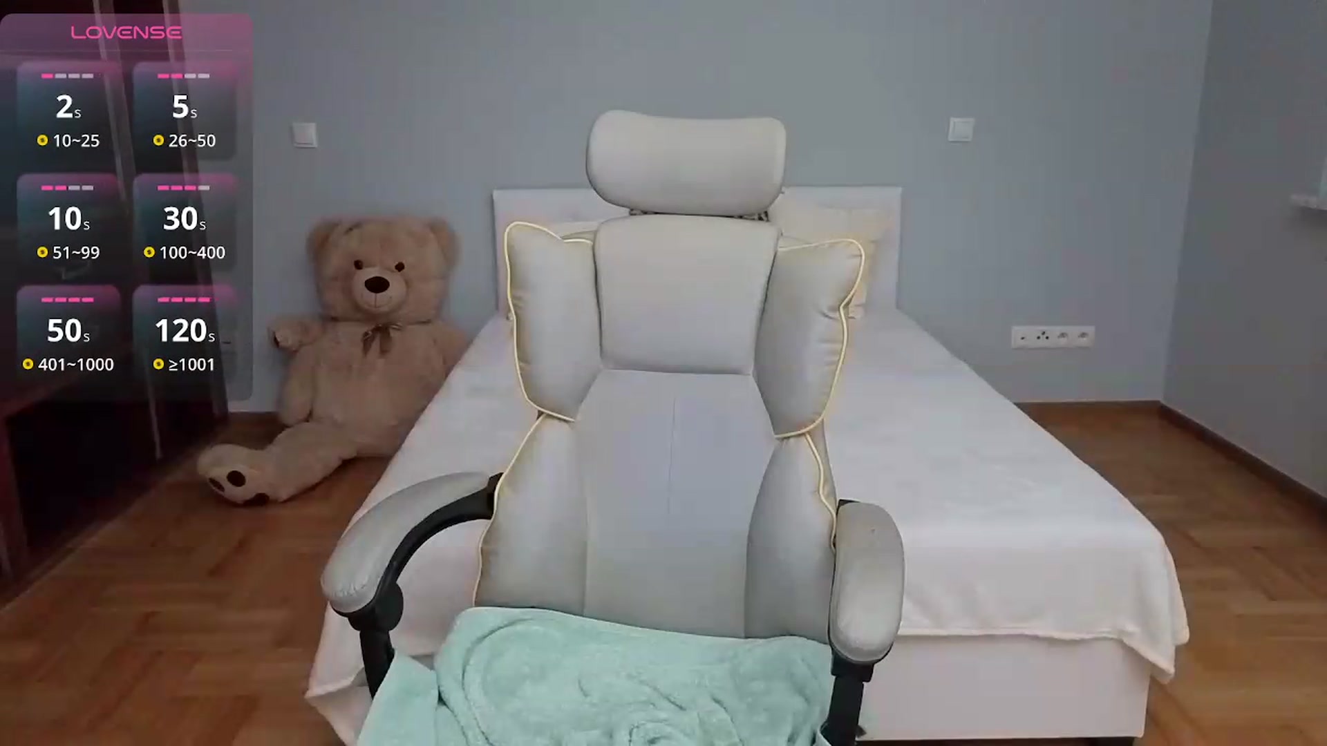 Gallery image thumbnail from Daisyy's myfreecams stream on, 06/19/2026, 19:59 image 19 of 20