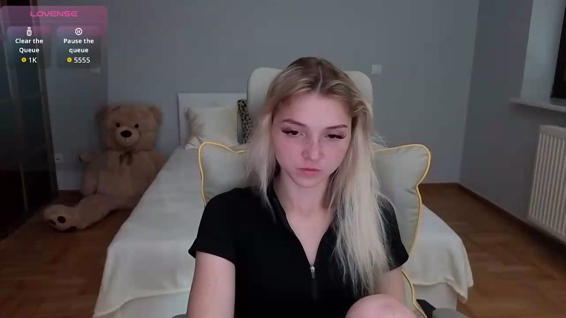Gallery image thumbnail from Daisyy's myfreecams stream on, 06/19/2026, 19:59 image 4 of 20