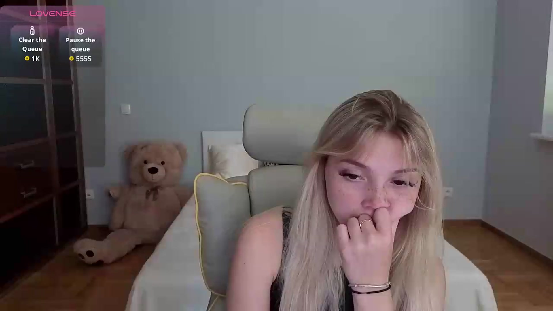 Gallery image thumbnail from Daisyy's myfreecams stream on, 06/20/2026, 14:14 image 15 of 20
