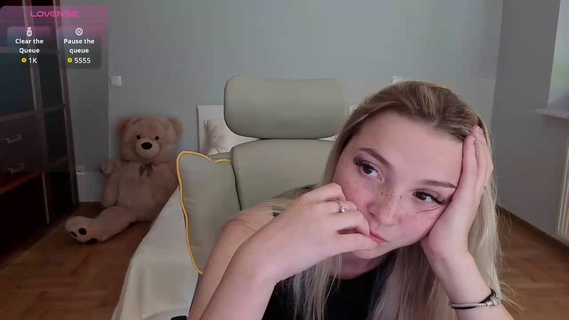 Gallery image thumbnail from Daisyy's myfreecams stream on, 06/20/2026, 15:55 image 6 of 20