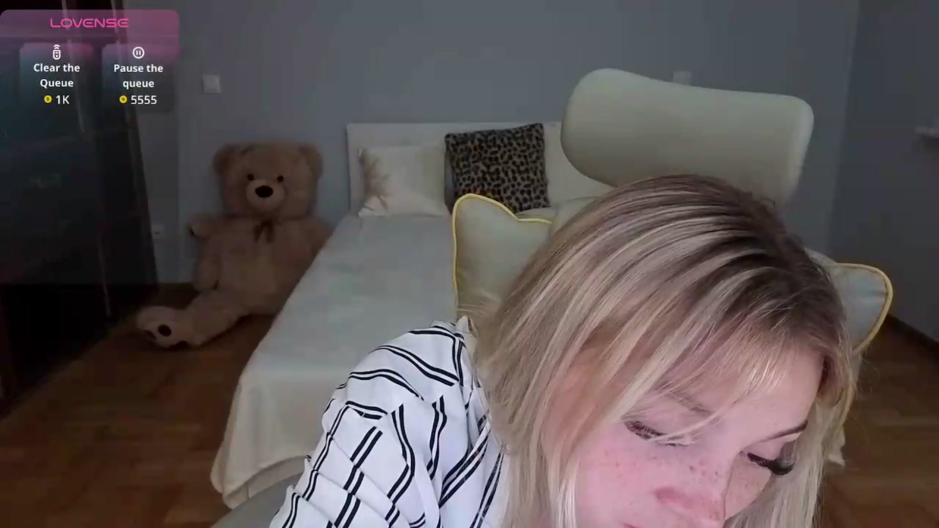 Gallery image thumbnail from Daisyy's myfreecams stream on, 06/20/2026, 22:05 image 6 of 20