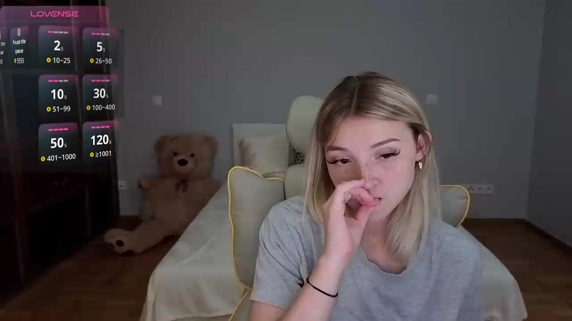 Gallery image thumbnail from Daisyy's myfreecams stream on, 06/21/2026, 19:20 image 17 of 20