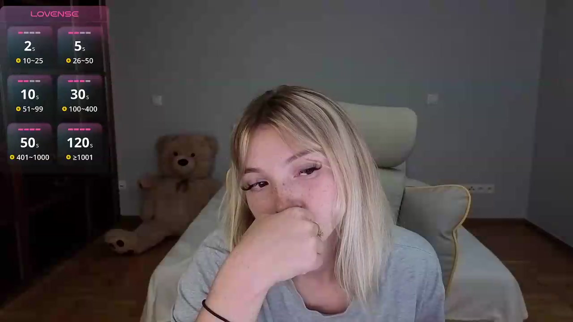 Gallery image thumbnail from Daisyy's myfreecams stream on, 06/21/2026, 19:20 image 15 of 20