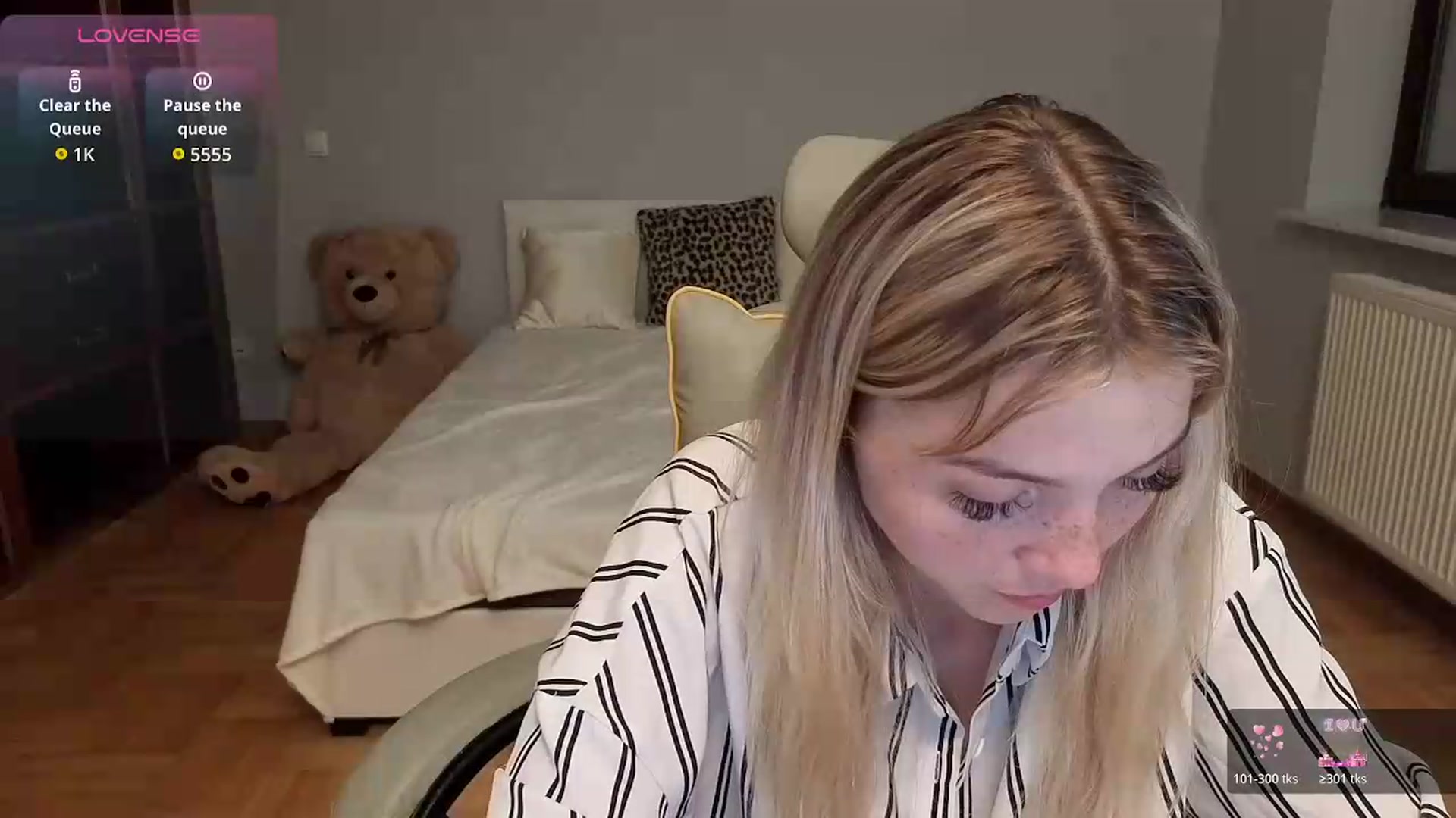 Gallery image thumbnail from Daisyy's myfreecams stream on, 06/22/2026, 22:58 image 9 of 20