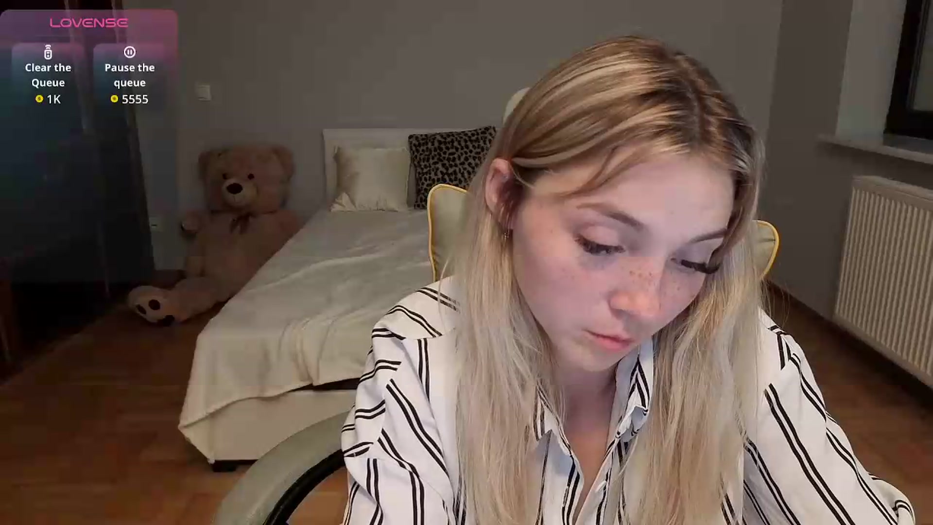 Gallery image thumbnail from Daisyy's myfreecams stream on, 06/22/2026, 22:58 image 8 of 20