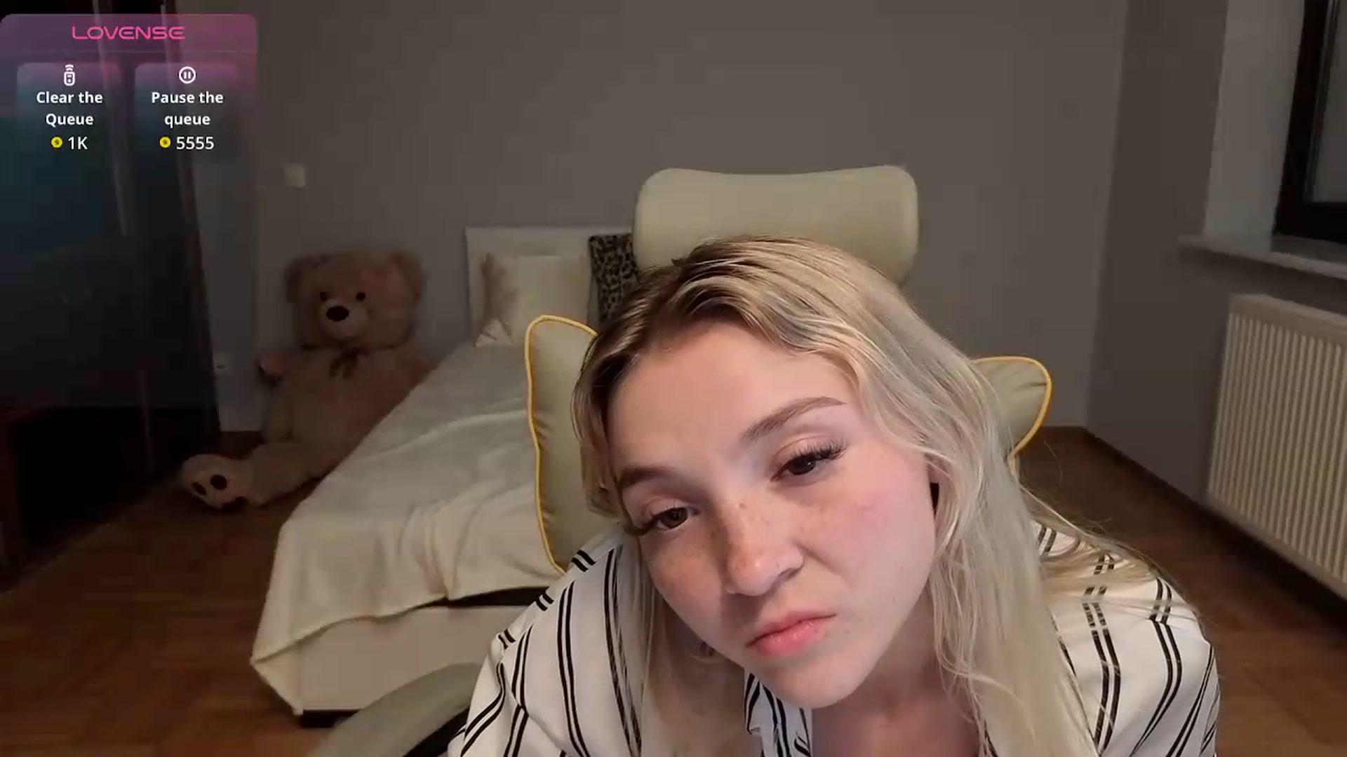 Gallery image thumbnail from Daisyy's myfreecams stream on, 06/22/2026, 22:58 image 16 of 20