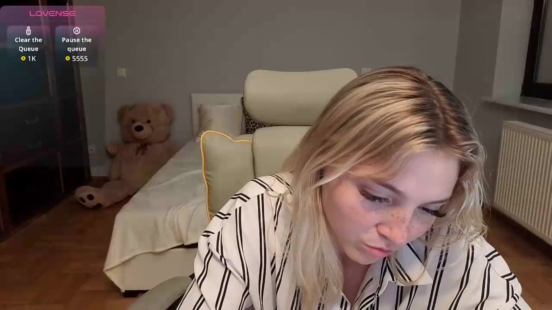 Gallery image thumbnail from Daisyy's myfreecams stream on, 06/22/2026, 22:58 image 17 of 20