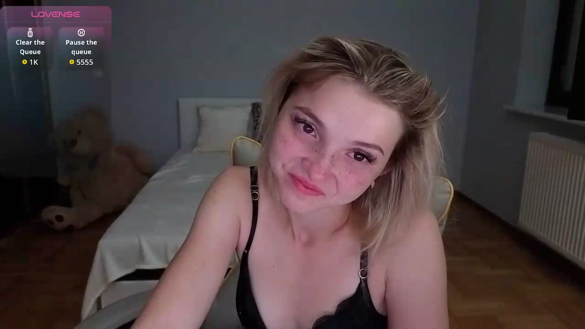 Gallery image thumbnail from Daisyy's myfreecams stream on, 07/01/2026, 01:05 image 10 of 20