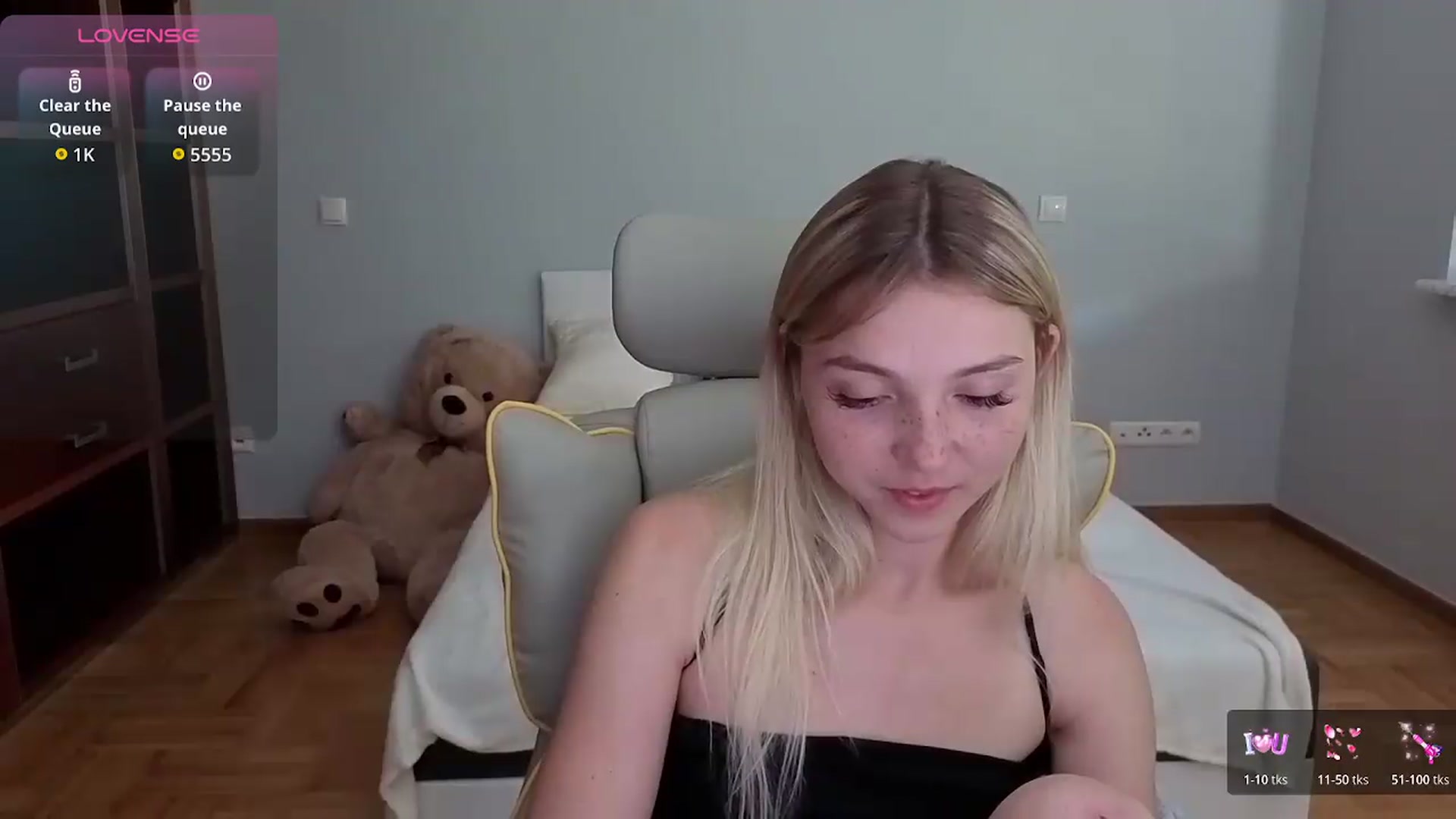 Gallery image thumbnail from Daisyy's myfreecams stream on, 07/03/2026, 17:10 image 6 of 20