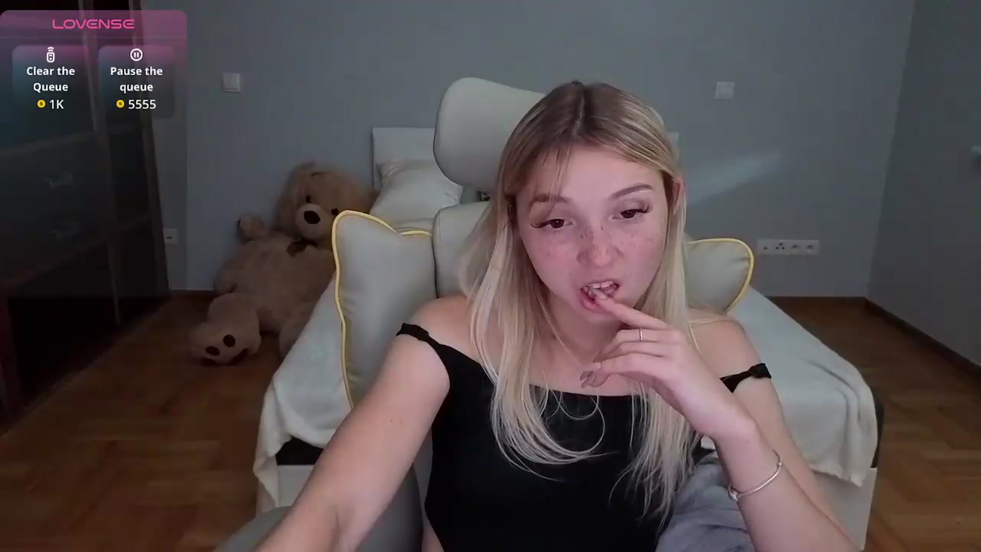 Gallery image thumbnail from Daisyy's myfreecams stream on, 07/03/2026, 18:22 image 7 of 20