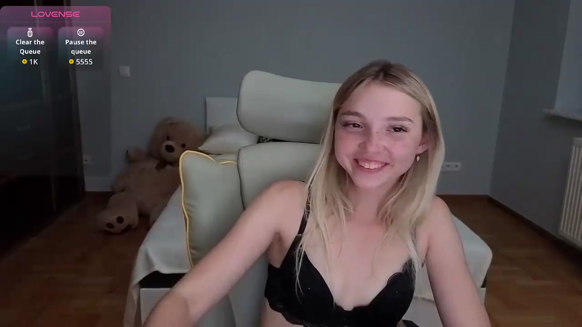 Gallery image thumbnail from Daisyy's myfreecams stream on, 07/03/2026, 22:44 image 6 of 20