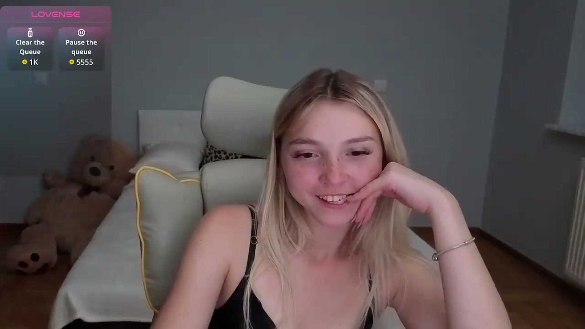 Gallery image thumbnail from Daisyy's myfreecams stream on, 07/03/2026, 22:44 image 4 of 20