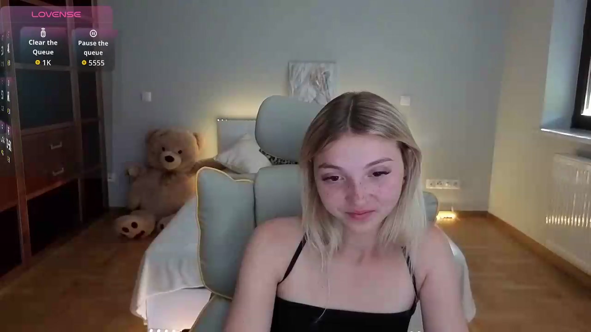 Gallery image thumbnail from Daisyy's myfreecams stream on, 07/04/2026, 16:29 image 10 of 20