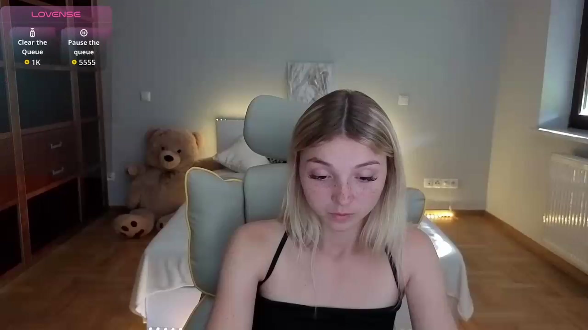 Gallery image thumbnail from Daisyy's myfreecams stream on, 07/04/2026, 16:29 image 7 of 20