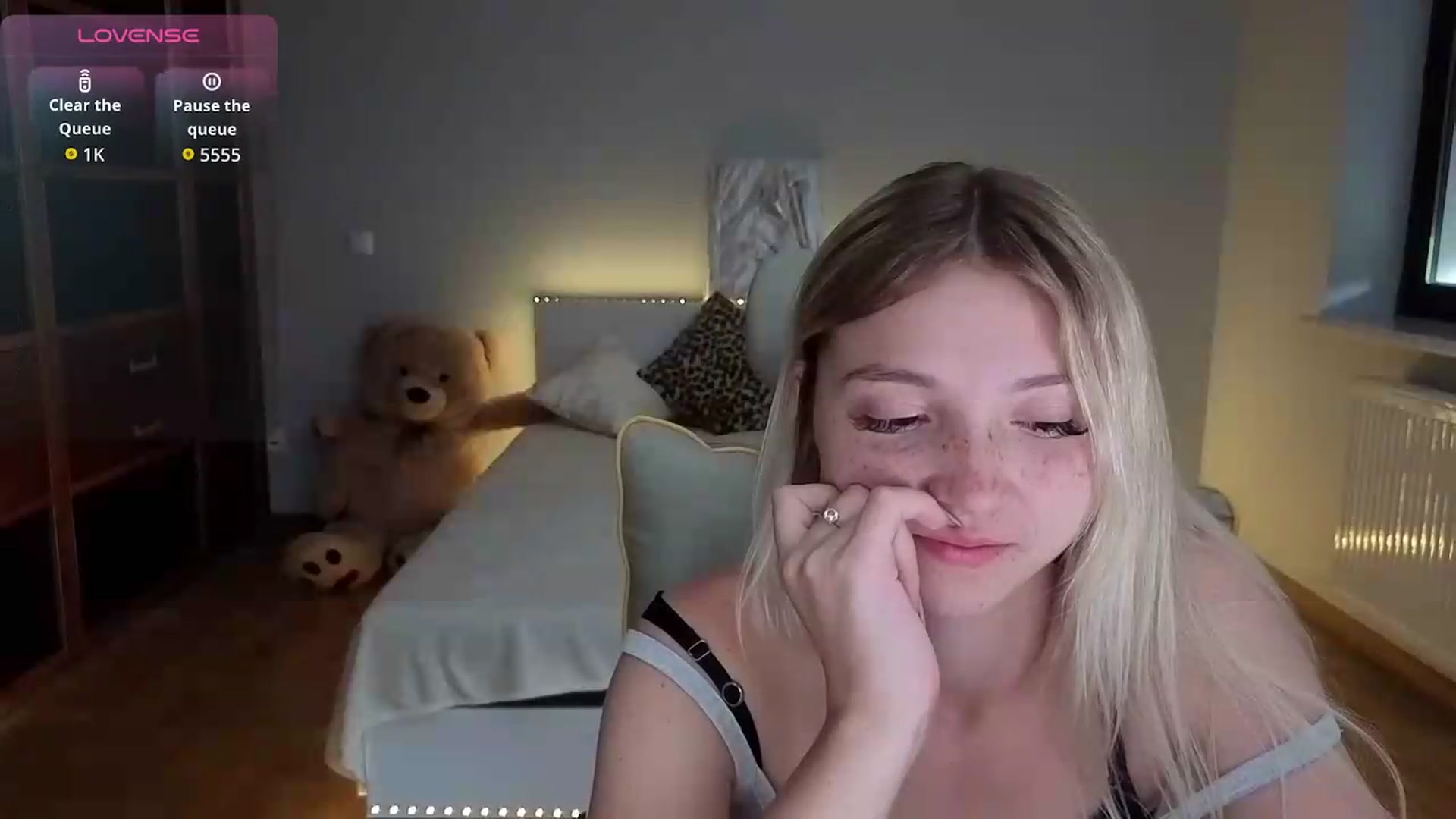 Gallery image thumbnail from Daisyy's myfreecams stream on, 07/04/2026, 17:52 image 19 of 20