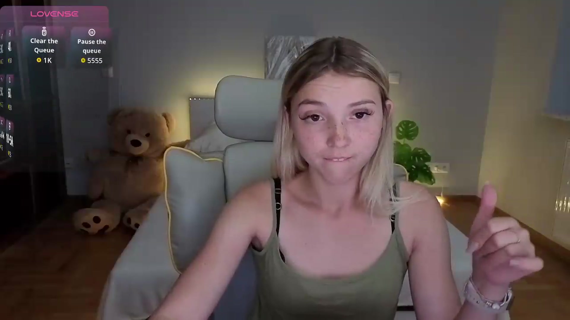 Gallery image thumbnail from Daisyy's myfreecams stream on, 07/04/2026, 21:04 image 10 of 20