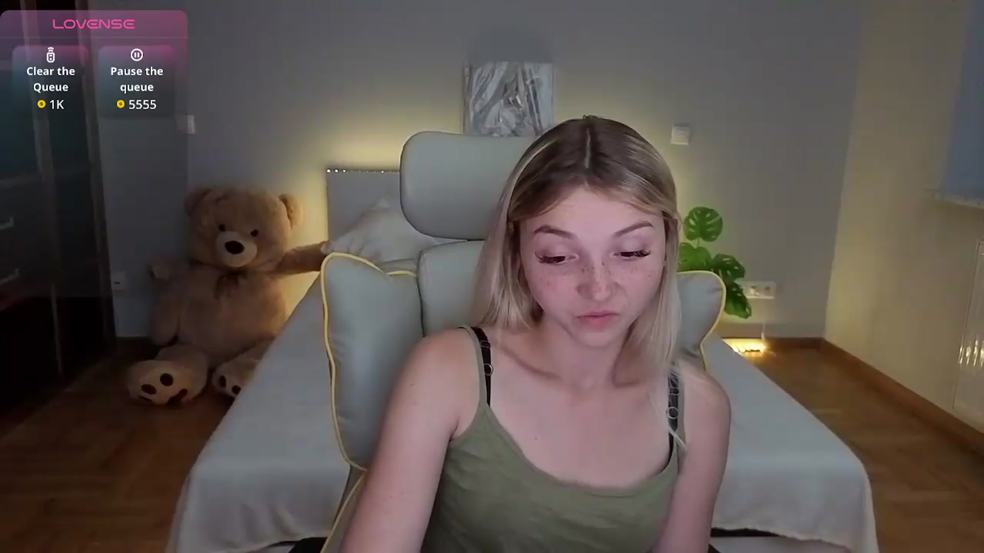 Gallery image thumbnail from Daisyy's myfreecams stream on, 07/04/2026, 21:04 image 5 of 20
