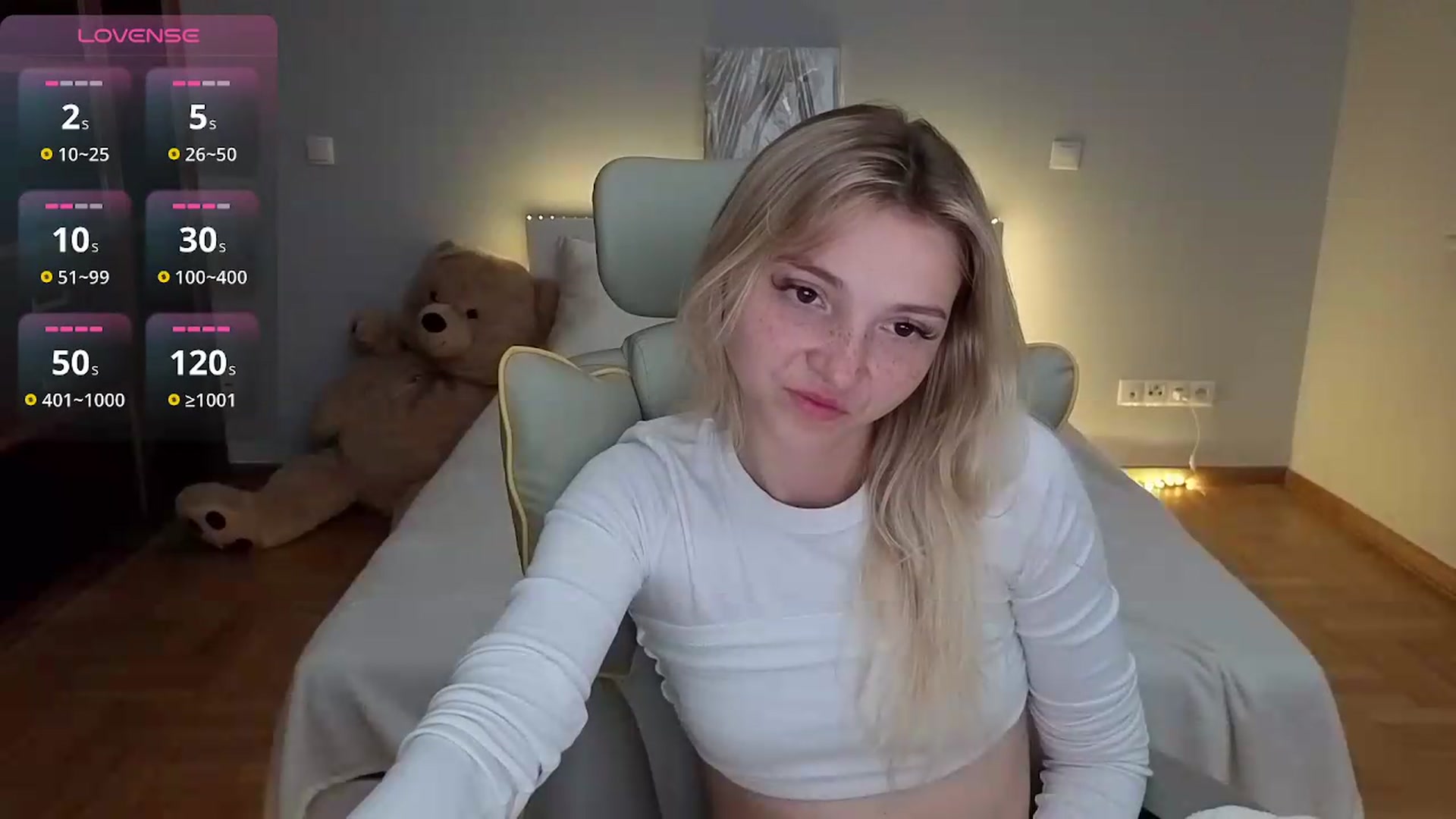 Gallery image thumbnail from Daisyy's myfreecams stream on, 07/05/2026, 19:43 image 18 of 20