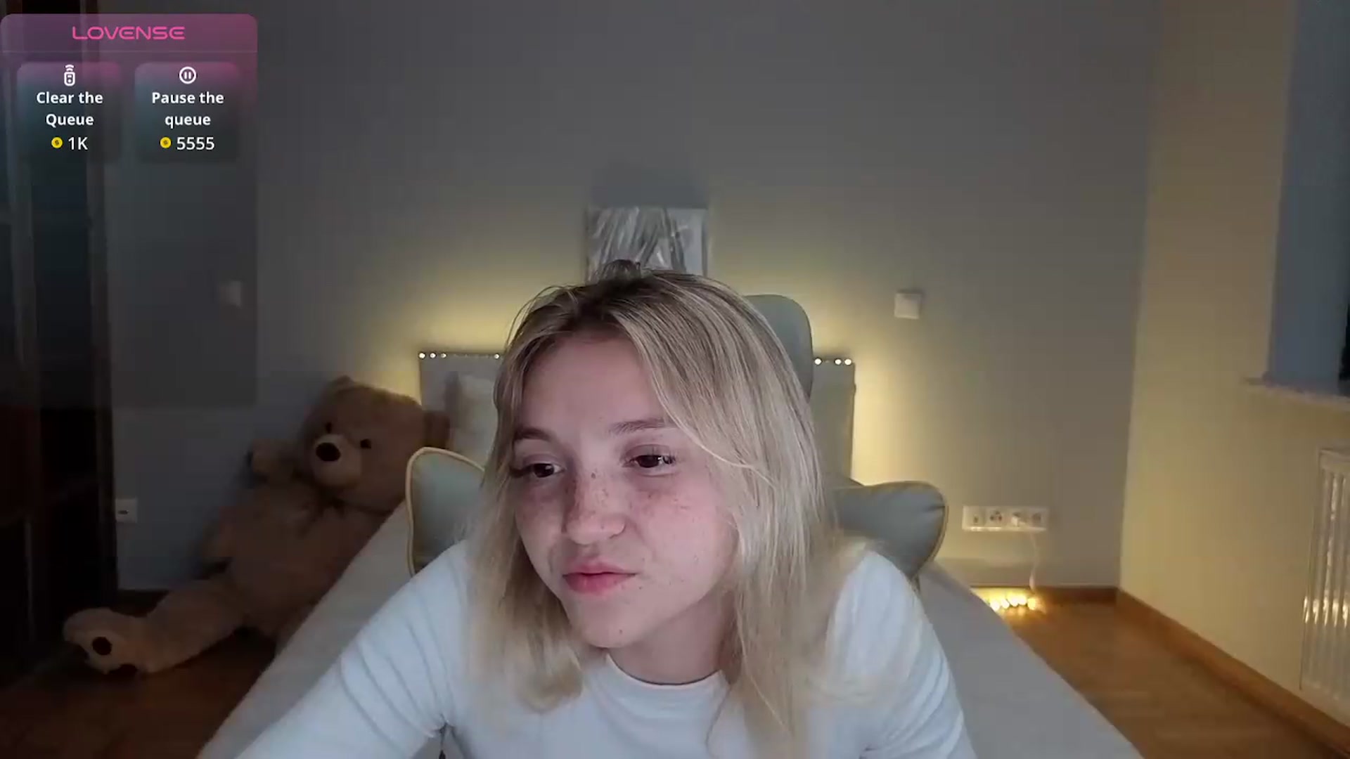 Gallery image thumbnail from Daisyy's myfreecams stream on, 07/06/2026, 24:30 image 4 of 20