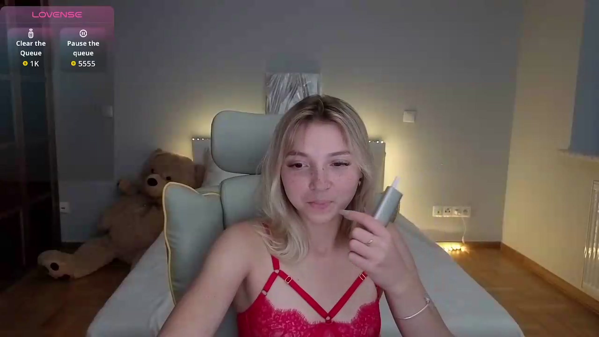Gallery image thumbnail from Daisyy's myfreecams stream on, 07/06/2026, 24:30 image 7 of 20