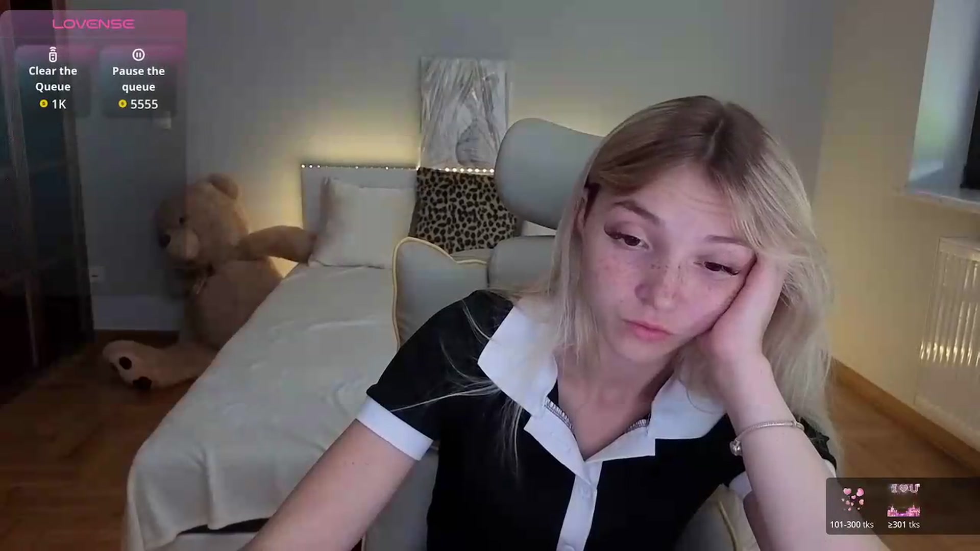 Gallery image thumbnail from Daisyy's myfreecams stream on, 07/06/2026, 14:01 image 11 of 20