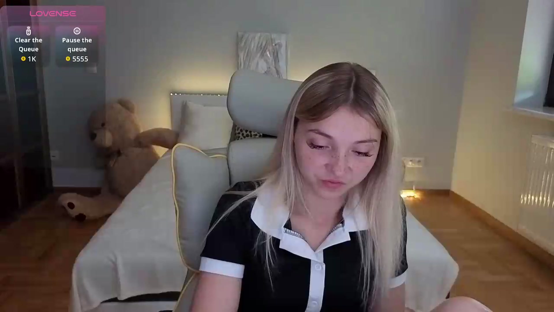Gallery image thumbnail from Daisyy's myfreecams stream on, 07/06/2026, 14:01 image 18 of 20