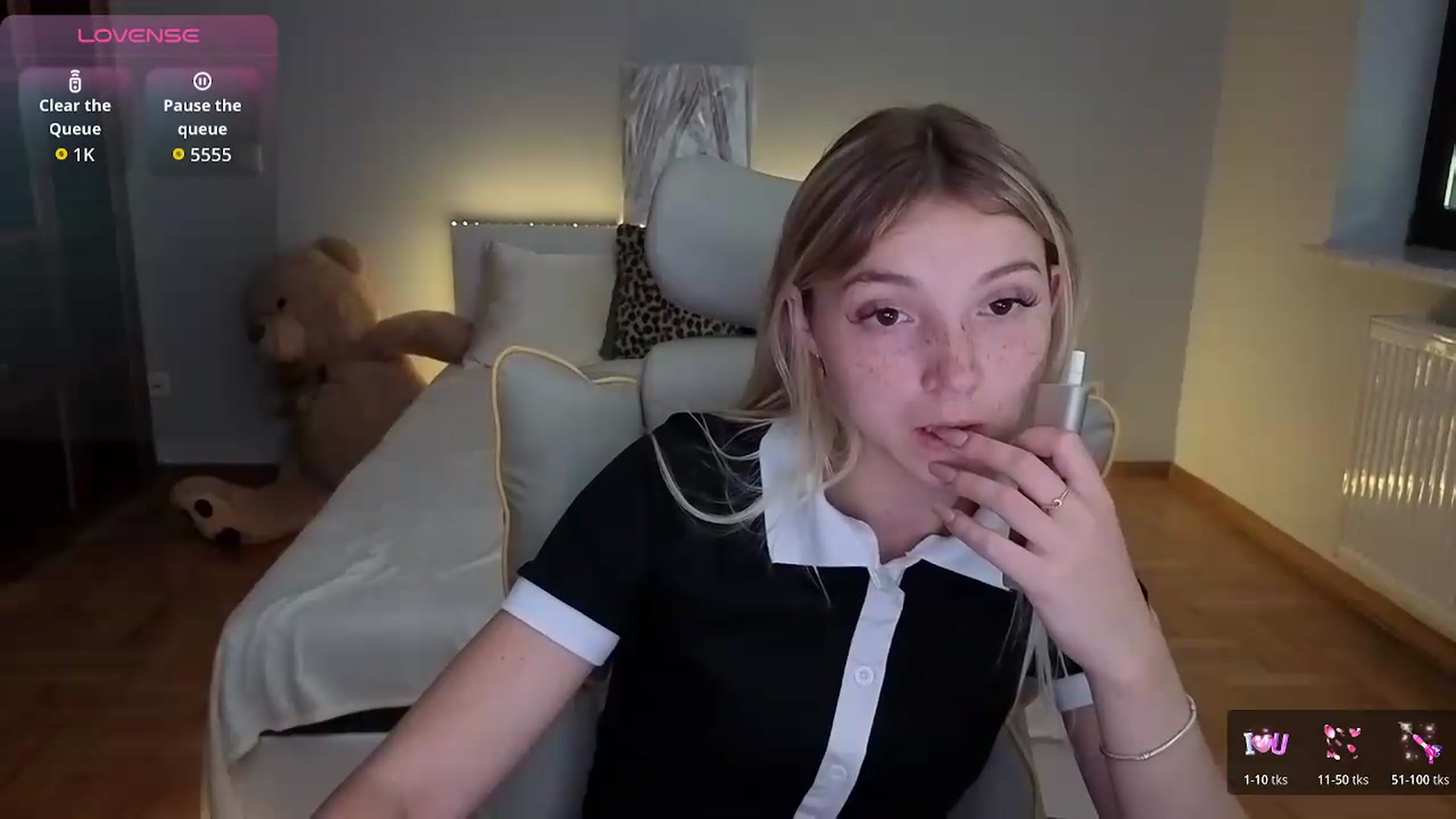 Gallery image thumbnail from Daisyy's myfreecams stream on, 07/06/2026, 16:12 image 9 of 20