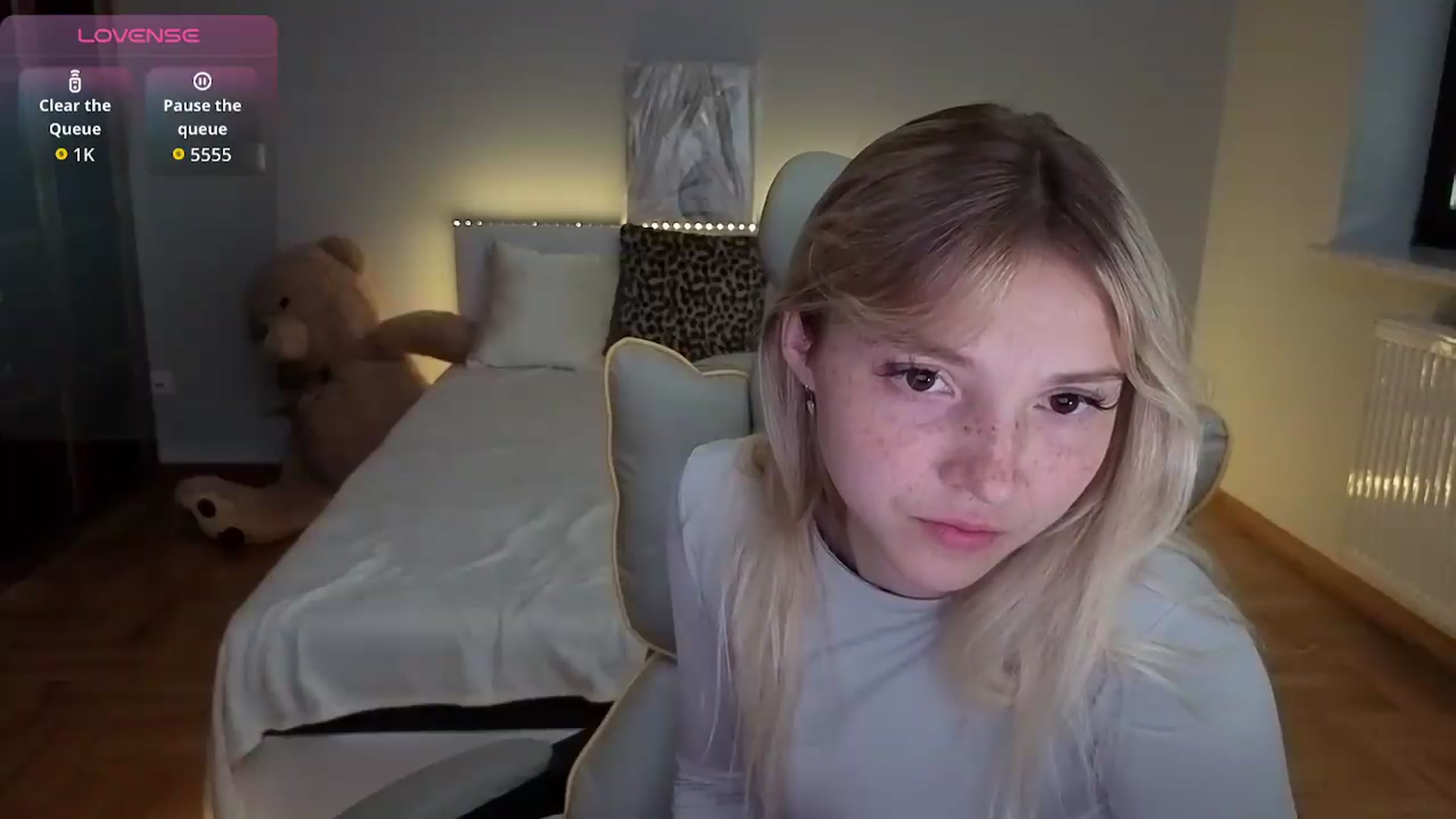 Gallery image thumbnail from Daisyy's myfreecams stream on, 07/06/2026, 18:30 image 10 of 20